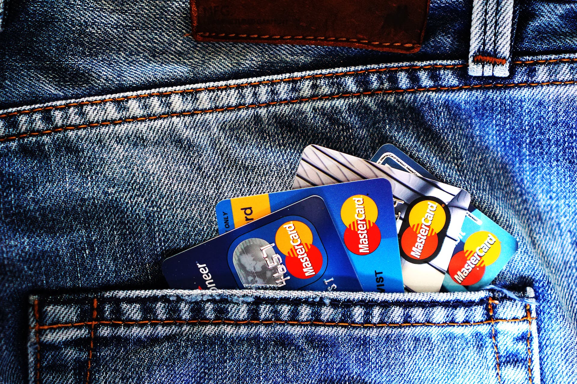 How to Maximize Your Credit Card Points and Miles